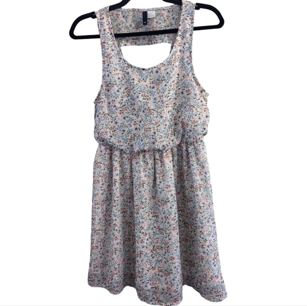 H&M floral, elastic waist, cut out back, mini dress, size 8 Summer - Picture 4 of 7